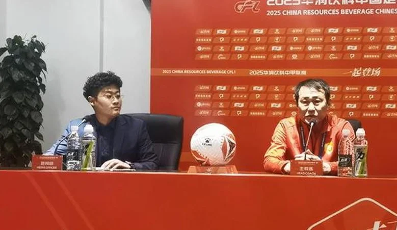 双塔战术尝到甜头！AK留不住了 大奎射手榜排第三 赵发庆指出短板相关图六
