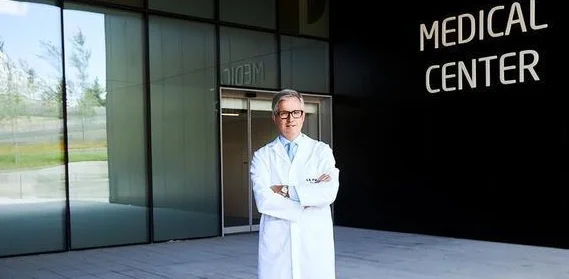 这家为皇马球星和罗德里做ACL手术的诊所，就藏在马德里相关图三
