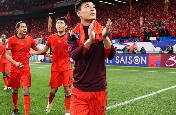 连续3天缺席合练！国足宣布33岁武磊因伤离队 无缘18强赛最后2战相关图三