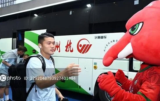 意外！钟义浩首次公开回应南基一本赛季从河南队下课，直言天亮了相关图二