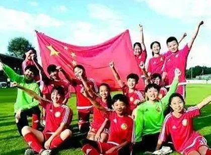 夺得亚冠的武汉队，46号球衣的姑娘来自孝感相关图六