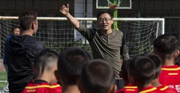 从“免费踢球”到“18万赎身”，是孙继海的青训模式错了吗？