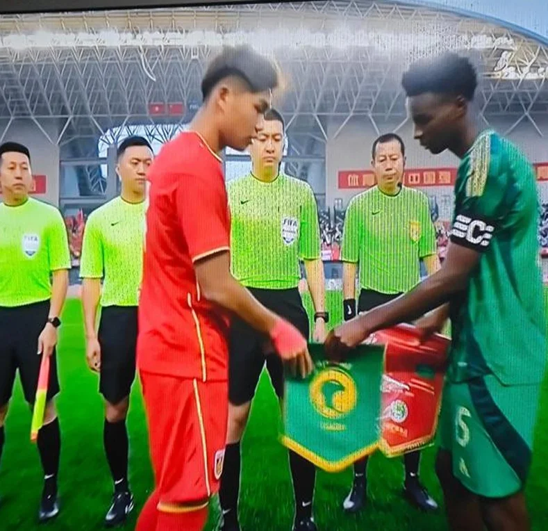 1-0！国足U16踢出“美丽足球”，半场碾压沙特U16，鲁能小将建功相关图二