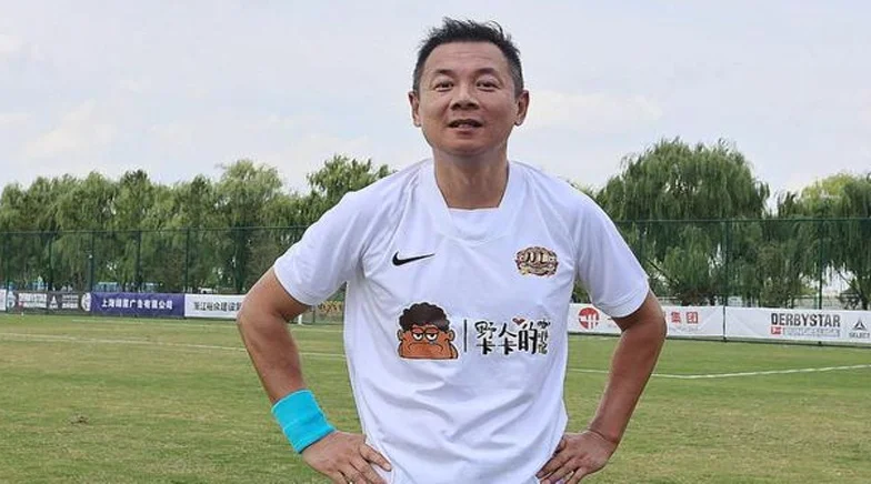 前申花老板创纪录 58岁在中冠替补绝杀+获MVP 队友连过数人送空门相关图三