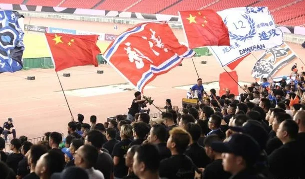 夺得亚冠的武汉队，46号球衣的姑娘来自孝感相关图四
