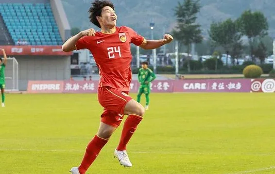 呼和浩特国际足球锦标赛中国U16男足绝杀对手赢得开门红相关图四
