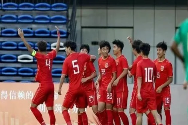 2-1！中国男足U16击败沙特，91分钟绝杀，球迷欢呼相关图三