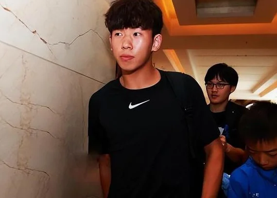 印尼绝非不可战胜！伊万真的不任性了？津媒：国足有望改打双后腰相关图三