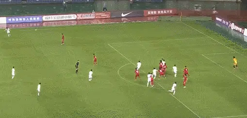 2-0到2-2！中国U16葬送好局，被越南逼平，万项立功，张君豪染红相关图四