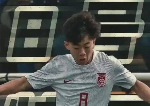 右路利刃出鞘：谢晋送绝杀助攻，中国边路新星模板直指亚洲顶级！相关图五