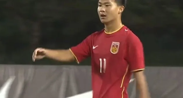 U16国足痛失好局！媒体人热议：踢得稀烂，突然惊喜之后太狼狈相关图四