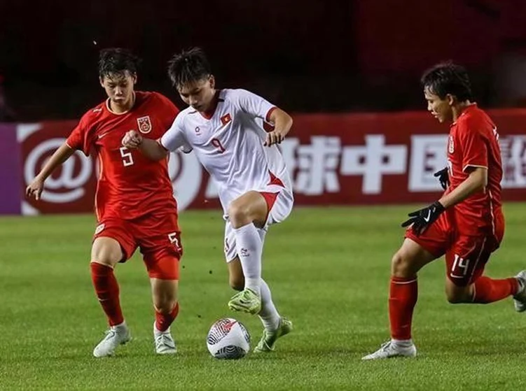 一场2-2绝平，国少痛失登顶良机，产生2个不争事实和1个意想不到相关图二