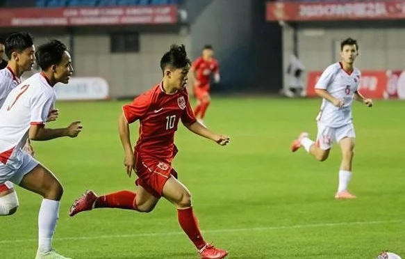 一场2-2绝平，国少痛失登顶良机，产生2个不争事实和1个意想不到相关图三