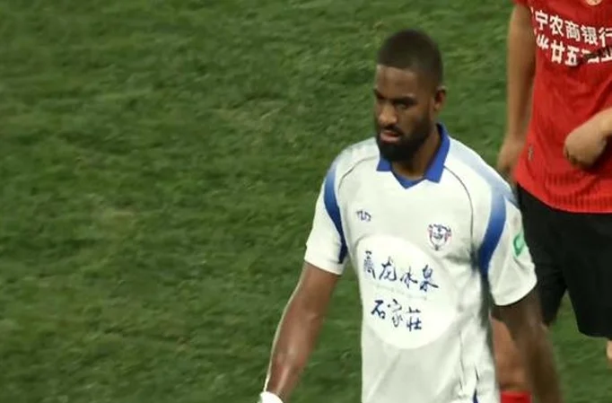 1-0，辽宁铁人结束3场不胜 18岁小将替补冷静破门 李金羽渡过难关相关图五