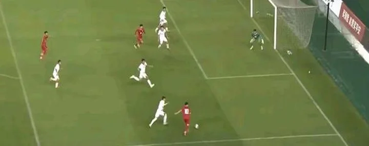 兴泰杯国少第二轮2-2越南：逆境拼搏，未来可期相关图二