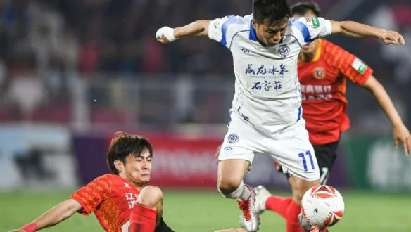 中甲综述：重庆2连平仍居榜首，辽宁力擒石家庄，广西斩获首胜