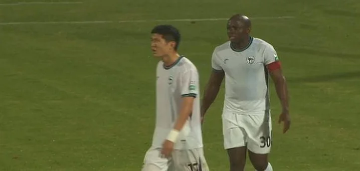 0-3，大连鲲城无缘四连胜，进攻只会大脚找穆谢奎 科特尼克遭雪藏
