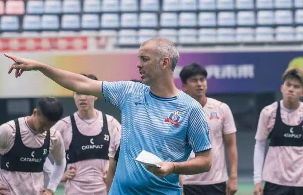 伊班·夸德拉多：我想试试在巴萨之外实践足球理念