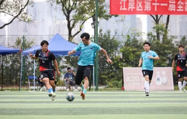 艾志波率队捧杯！这项足球赛事圆满收官相关图五