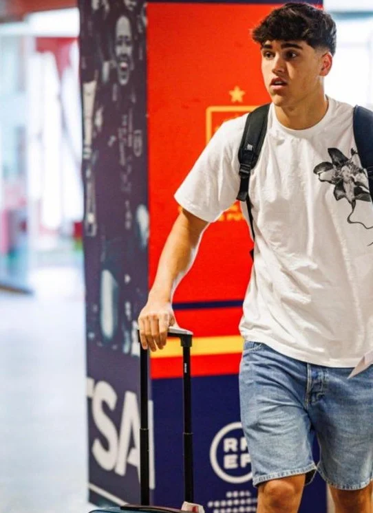 又是巴萨，又是西班牙，是学渣还是学霸！边备战高考，边踢欧国联相关图二