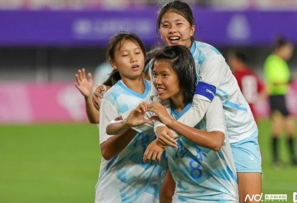 十五运会U16女足赛广东队全胜进八强，主教练：必须进四强