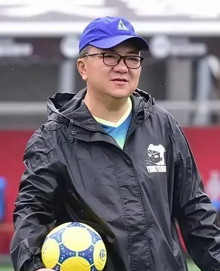 15岁中国足球小将，自宣签约西甲梯队，违约金160万欧，5年合同相关图四