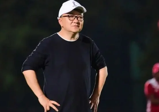 董路：球盲+口贩子让我承受举国的压力 我们学不了日本但是能赢它