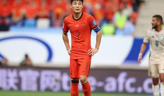 先后对阵印尼巴林！国足18强赛25人名单出炉！武磊缺席王钰栋在列相关图五