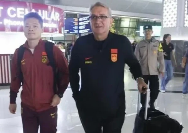 国足主力基本确定：王上源单后腰，王钰栋和张玉宁搭档锋线！