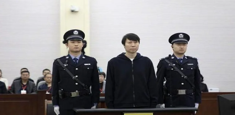 你铁哥哥咋样了？李金羽怒怼网友：你太贱了 他咋说也是我前队友相关图三