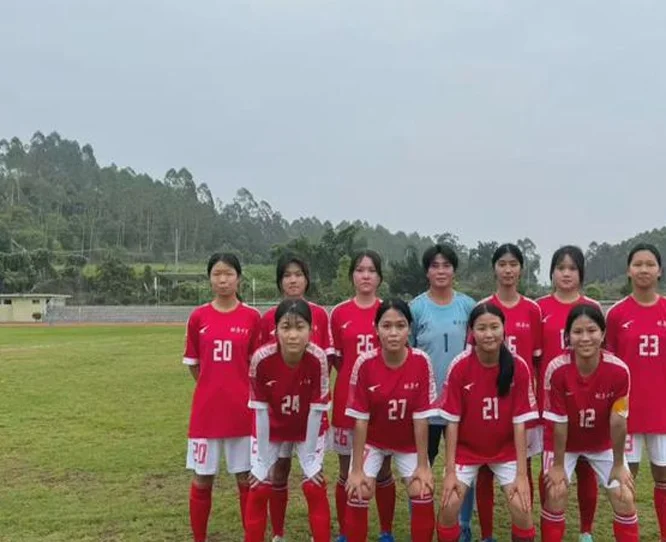 祝贺！怀集中学勇夺肇庆市全国青少年校园足球特色学校联赛冠军相关图五