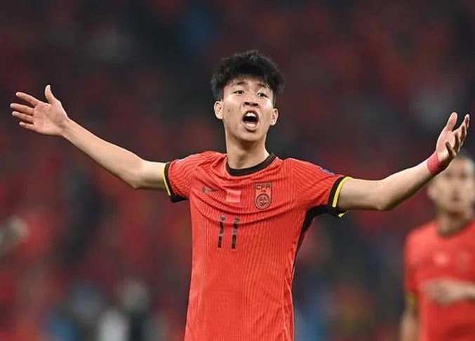 国足预计首发：沿用442菱形阵 仅剩3悬念 王钰栋先发组最强三叉戟相关图五