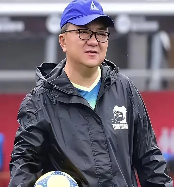 中国男足前锋签约西甲球队细节曝光！违约金160万欧元，引发热议相关图三