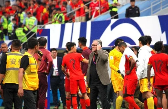 国足首发大换血：18岁小将挑大梁，塞鸟或成主力，前瑞士国脚首秀相关图二