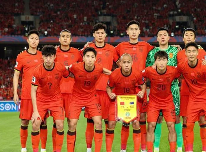 国足预计首发：沿用442菱形阵 仅剩3悬念 王钰栋先发组最强三叉戟相关图六
