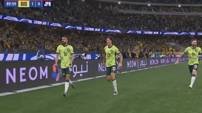 一场0-1，国足赛前遭重创！日本放水输澳洲，中国队没踢就选了相关图二