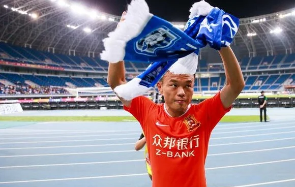 中国球员留洋斩获赛季首球，本月世俱杯将战拜仁、本菲卡、博卡！相关图三
