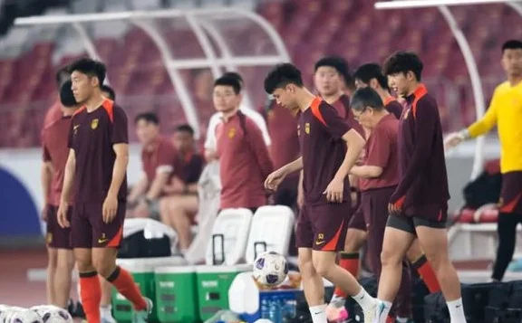 王钰栋、韩鹏飞有望首发！国足再战印尼，雅加达相信奇迹吗？相关图四