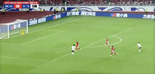 杨泽翔送点！国足0-1陷绝境：若比分保持不变 将彻底无缘世界杯相关图三