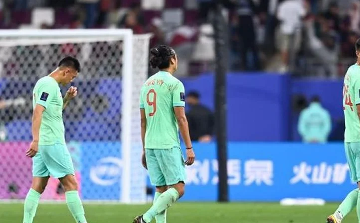 没有奇迹！国足连续6届无缘世界杯，已空等23年，30+老将悲情谢幕相关图五
