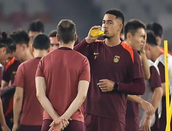 国足今晚客战印尼，免费直播！输球直接出局，主帅伊万：踢出攻势足球相关图六