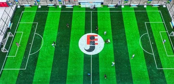 在江海踢迷你世界杯！企业太会玩了！相关图三