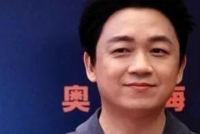 50岁潘粤明时隔70天再骂国足！这就是中国球迷：既爱又恨难割舍