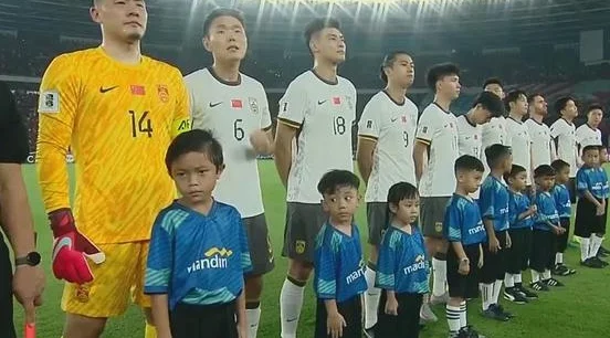 国足出局夜唯1人可昂首离开：年仅18岁 险攻破印尼球门