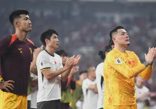 国足门将大换血！36岁王大雷面临退队 谁能接班？