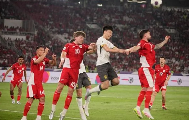国足无缘世界杯众生相：韦世豪脸色铁青，伊万懵了，王大雷不甘心