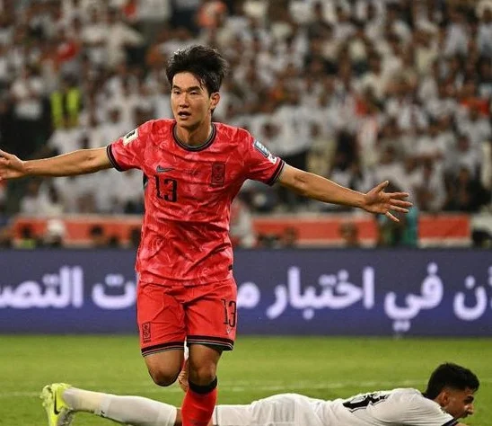 孙兴慜缺战，韩国2-0伊拉克，连续11次挺进世界杯，韩媒嘲讽国足相关图三