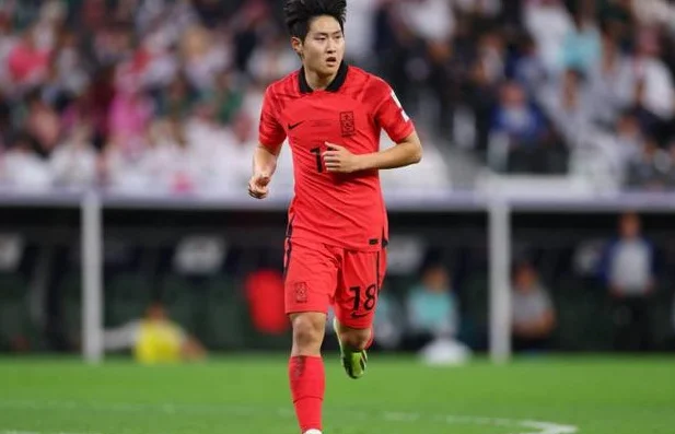 孙兴慜缺战，韩国2-0伊拉克，连续11次挺进世界杯，韩媒嘲讽国足相关图二