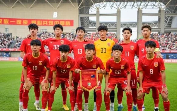 国足归化目标超10人！可实际归化形势并不好，年纪偏大没得选相关图四
