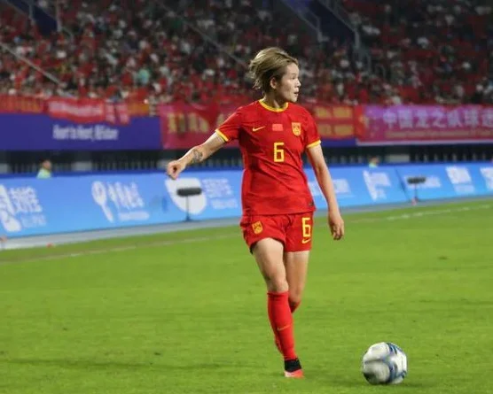 苏超三战三捷，南通队让人想起了他们，8个南通人书写一段传奇相关图三